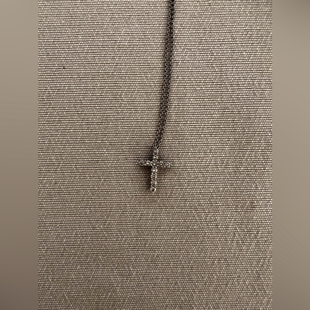 Tiffany & Co Platinum cross pendant in brilliant diamonds